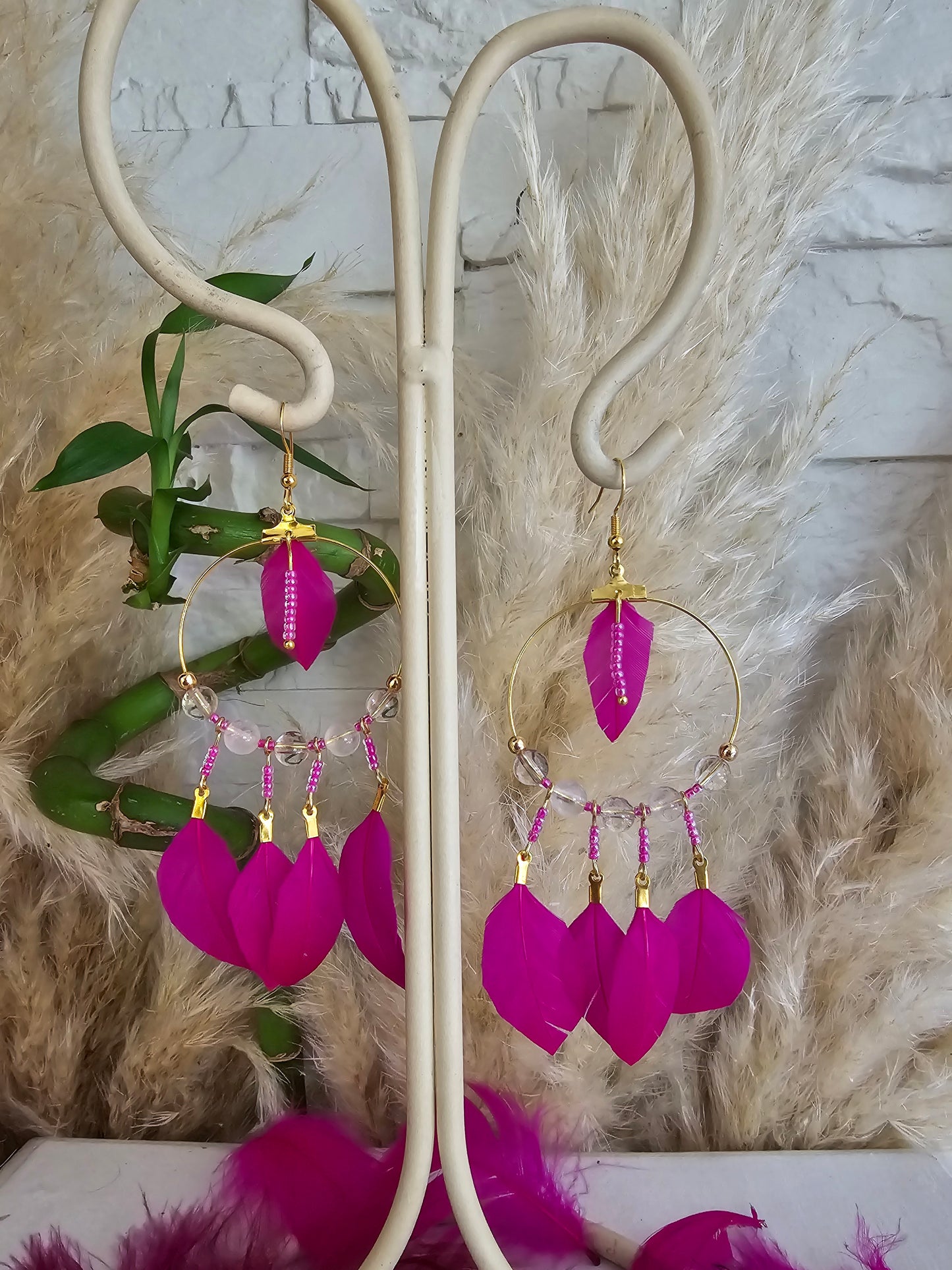Boucles d'oreilles plumes "Pink Plumettes Helen" Cristal de Roche & acier inoxydable doré
