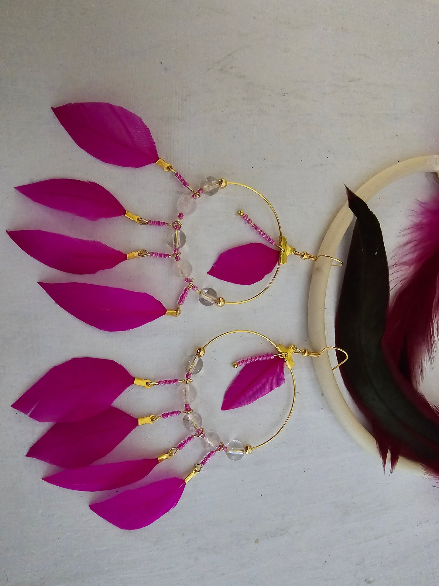 Boucles d'oreilles plumes "Pink Plumettes Helen" Cristal de Roche & acier inoxydable doré
