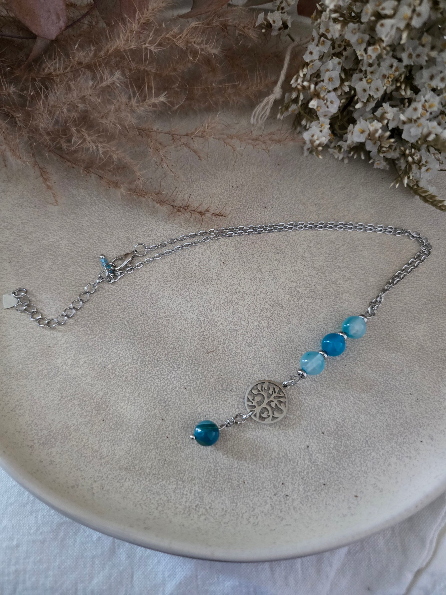 Collier "Océane "Calcite bleue & breloque Arbre de vie en acier inoxydable argenté